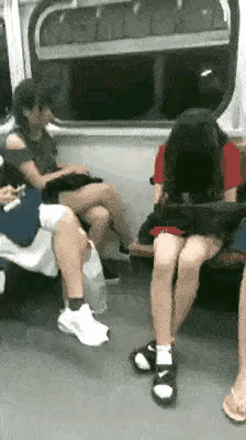 技术犯规频现场面失色，重心放回战术调整