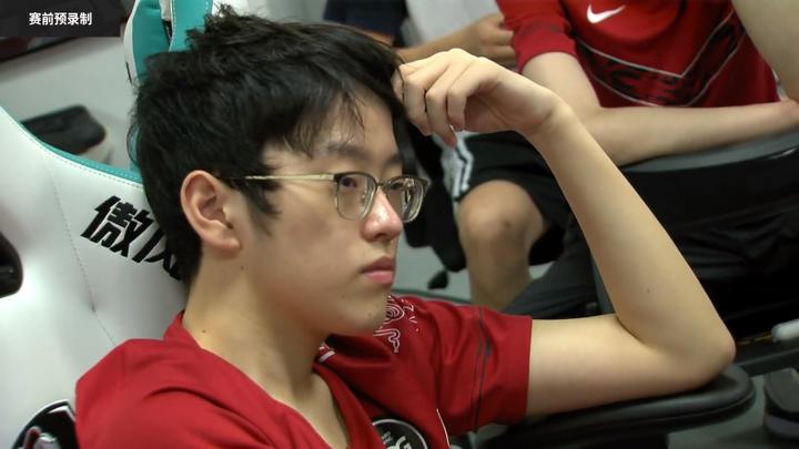 Scout爆冷击败TES，精彩发挥引爆全场！