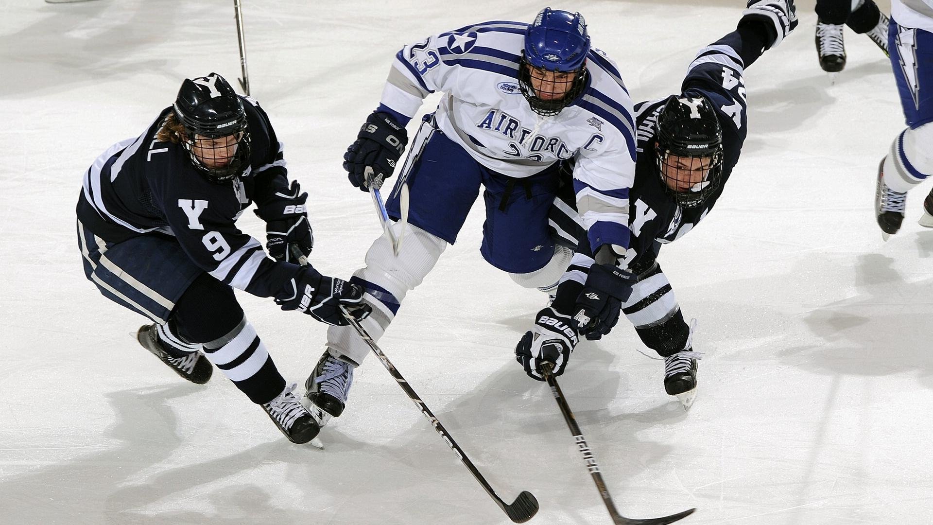 亚博体育-羽毛球赛场焦点！韩国队对阵日本队，核心球员受伤，球队前景蒙阴影